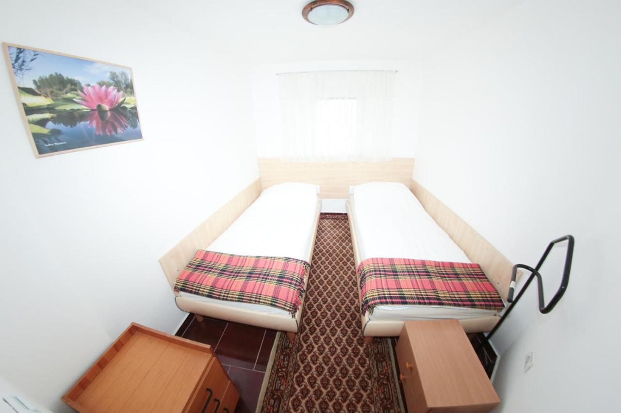 Chalets & Rooms Carda Sebesfok Bezdan Zewnętrze zdjęcie