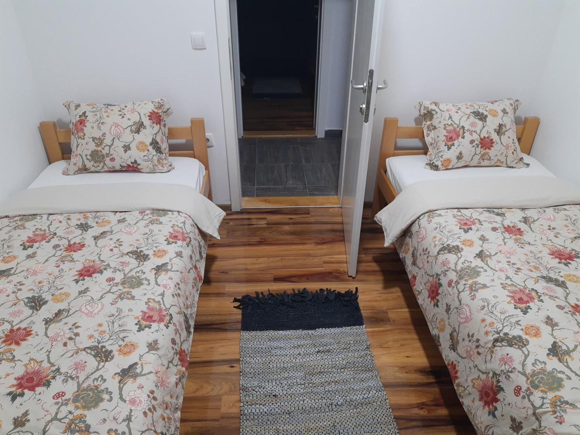 Chalets & Rooms Carda Sebesfok Bezdan Zewnętrze zdjęcie